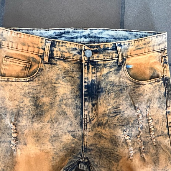 Distressed Men Jeans - Picture 5 of 8